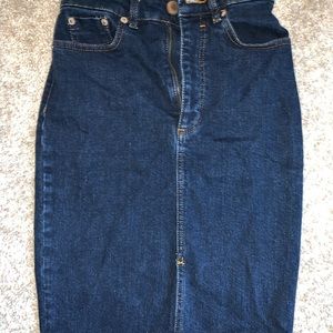 Pencil Skirt Alert!!